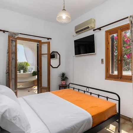 Grandpa'S Yard Apartment Adamantas  ภายนอก รูปภาพ